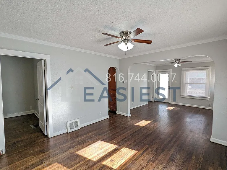142 N Belmont Blvd — Photo 6