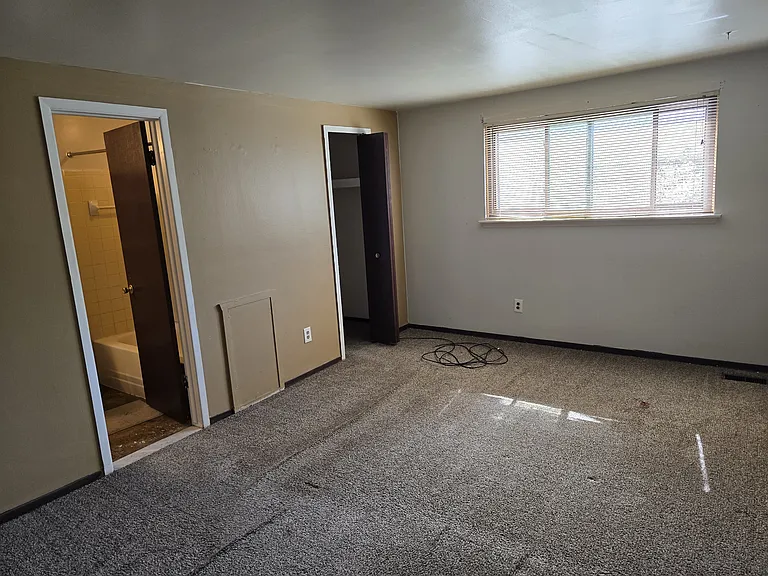 8643 Hickory Dr — Photo 6