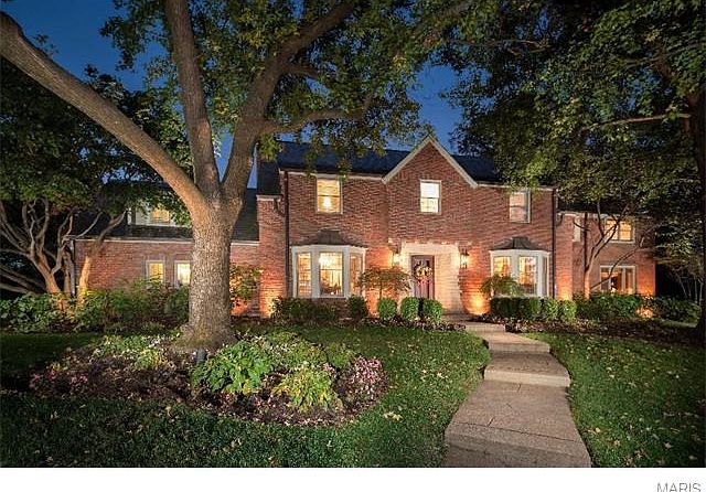 1st image of 40 Berkshire Dr
