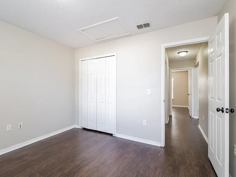 931 Rivecon Ave — Photo 12