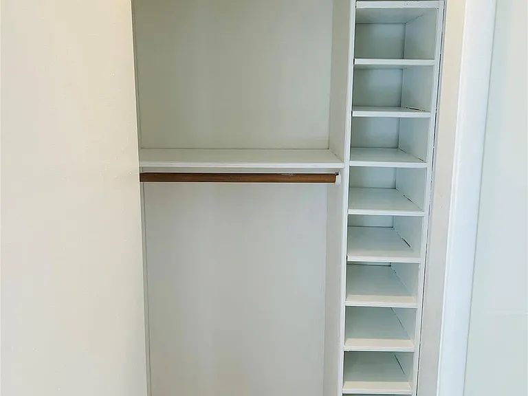 46 Totten Pl — Photo 14