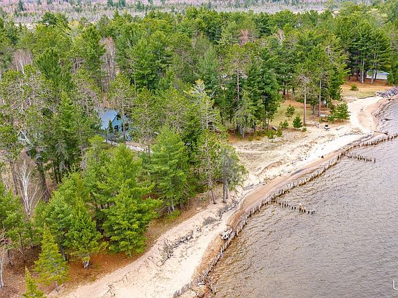 4th image of 21705 Pine Beach Dr