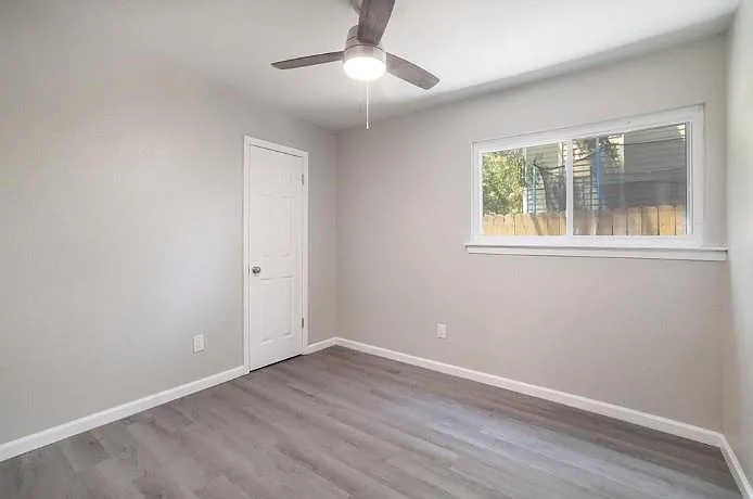 2121 Trede Dr — Photo 16