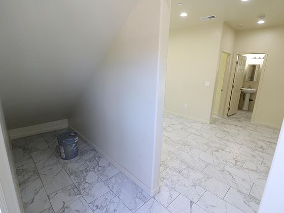 4th image of 4211 Copeland Ave