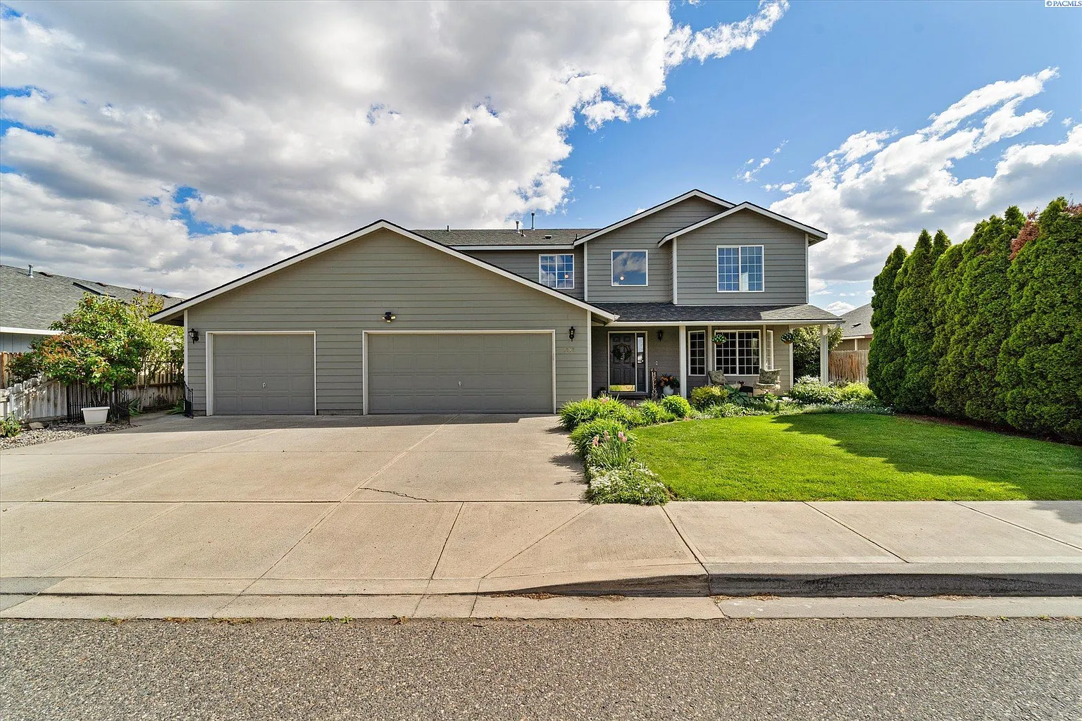 8212 Camano Dr photo 1