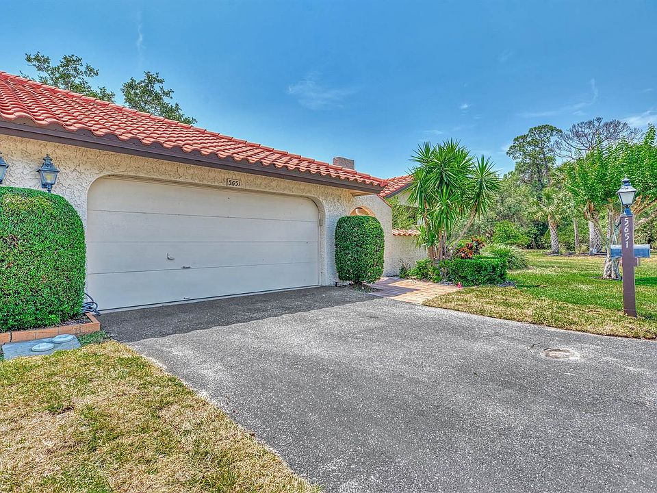 1st image of 5651 Golf Pointe Dr