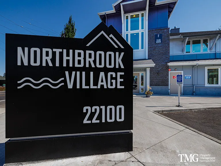 Northbrook Village — Photo 22
