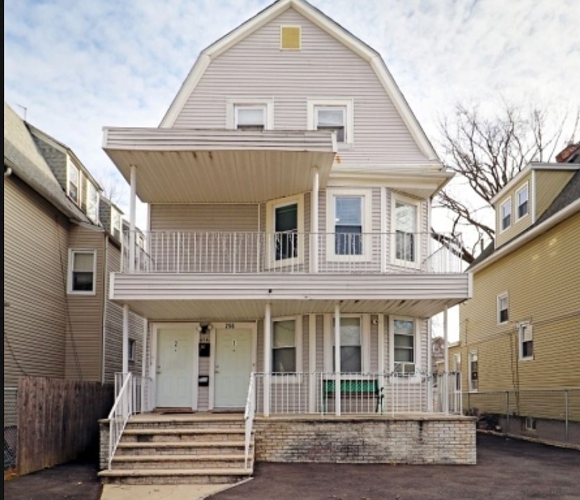 1st image of 256 S Clinton St #2
