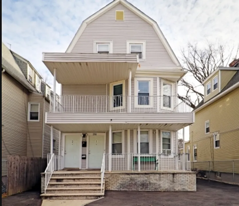 256 S Clinton St #2