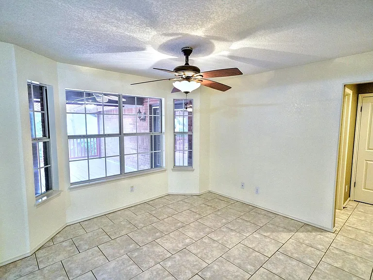 1508 Mount Laurel — Photo 25