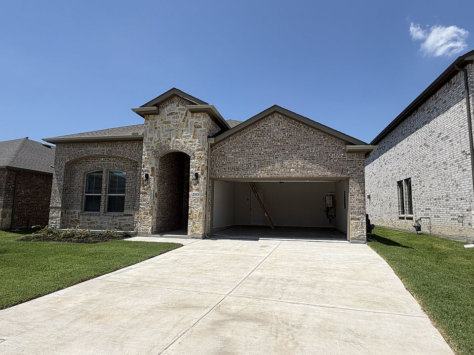 1st image of 2113 Hunter Ln