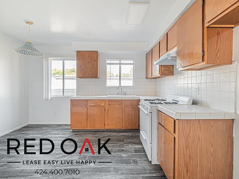 337 Stepney St #4 — Photo 6