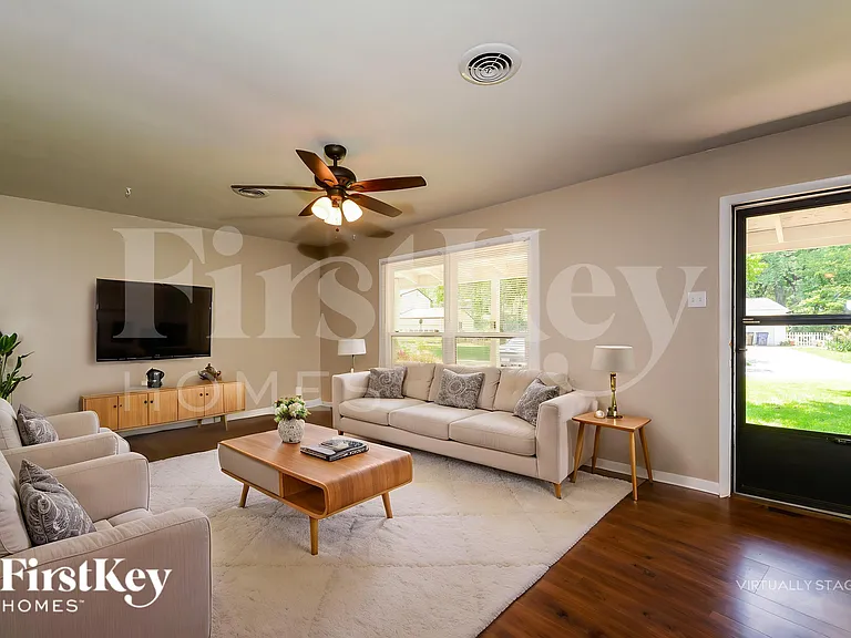 12465 Larkwood Dr — Photo 4