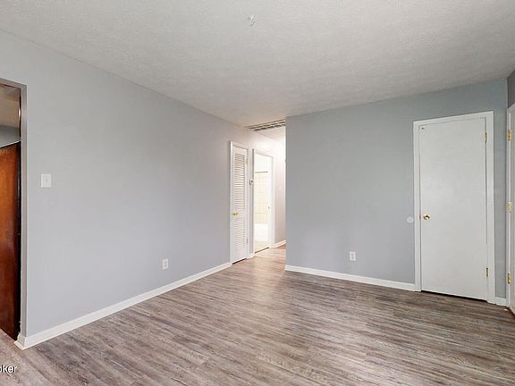 5th image of 3505 Greenlawn Dr