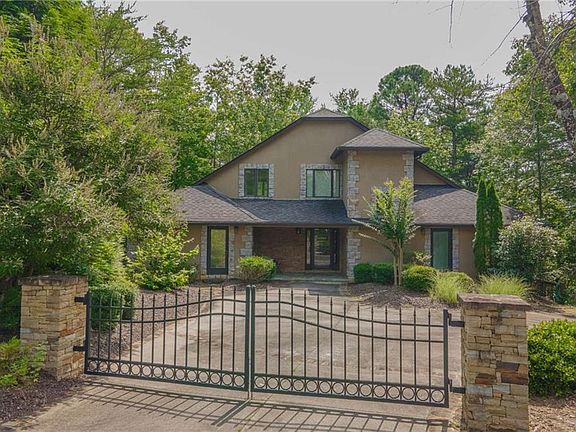 2nd image of 89 International Village Dr