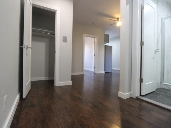 23-19 Steinway Street image 12 of 15