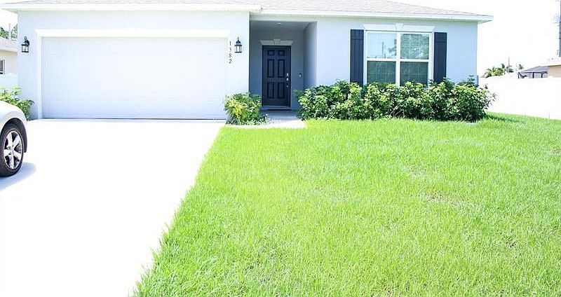 1st image of 1382 SW Halford Ave