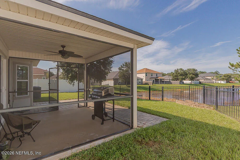 4 bed, 2.0 bath, 1810 sqft, $2,500 — Photo 4