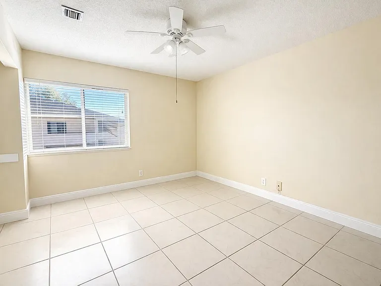 12661 Westhampton Cir — Photo 13