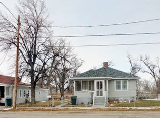1007 Elkhorn St, Belle Fourche, SD 57717