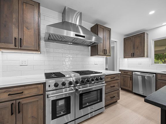 2nd image of 16 Carlton Rd