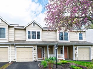 23 Stoney Creek Dr, Clifton Park, NY 12065