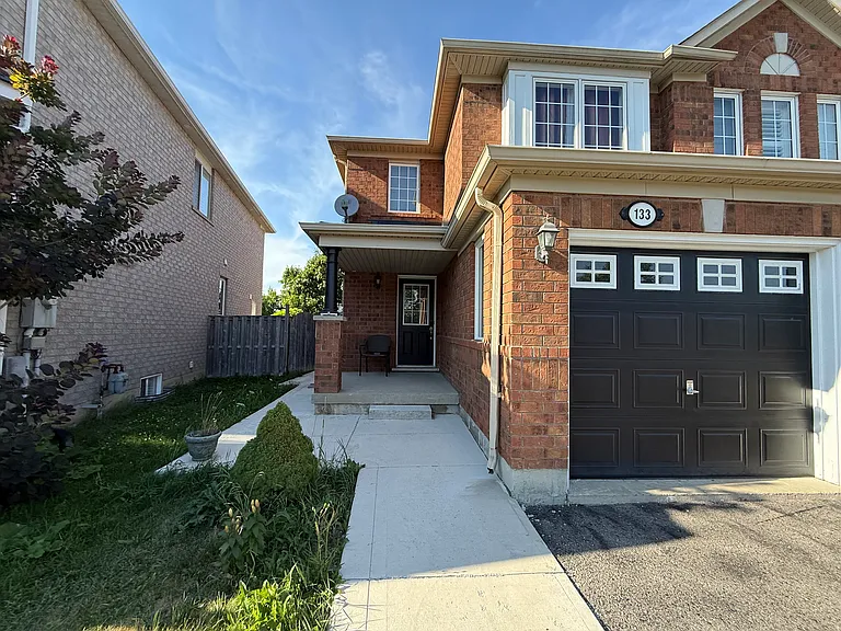 133 Herdwick St — Photo 14