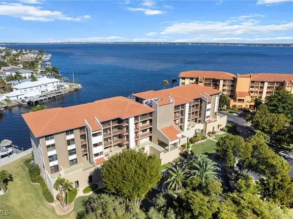 4013 SE 20th Pl APT 401, Cape Coral, FL 33904