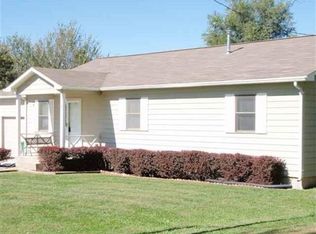 300 E James St, Mayetta, KS 66509