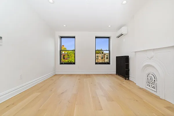 Rented by Compass | media 14