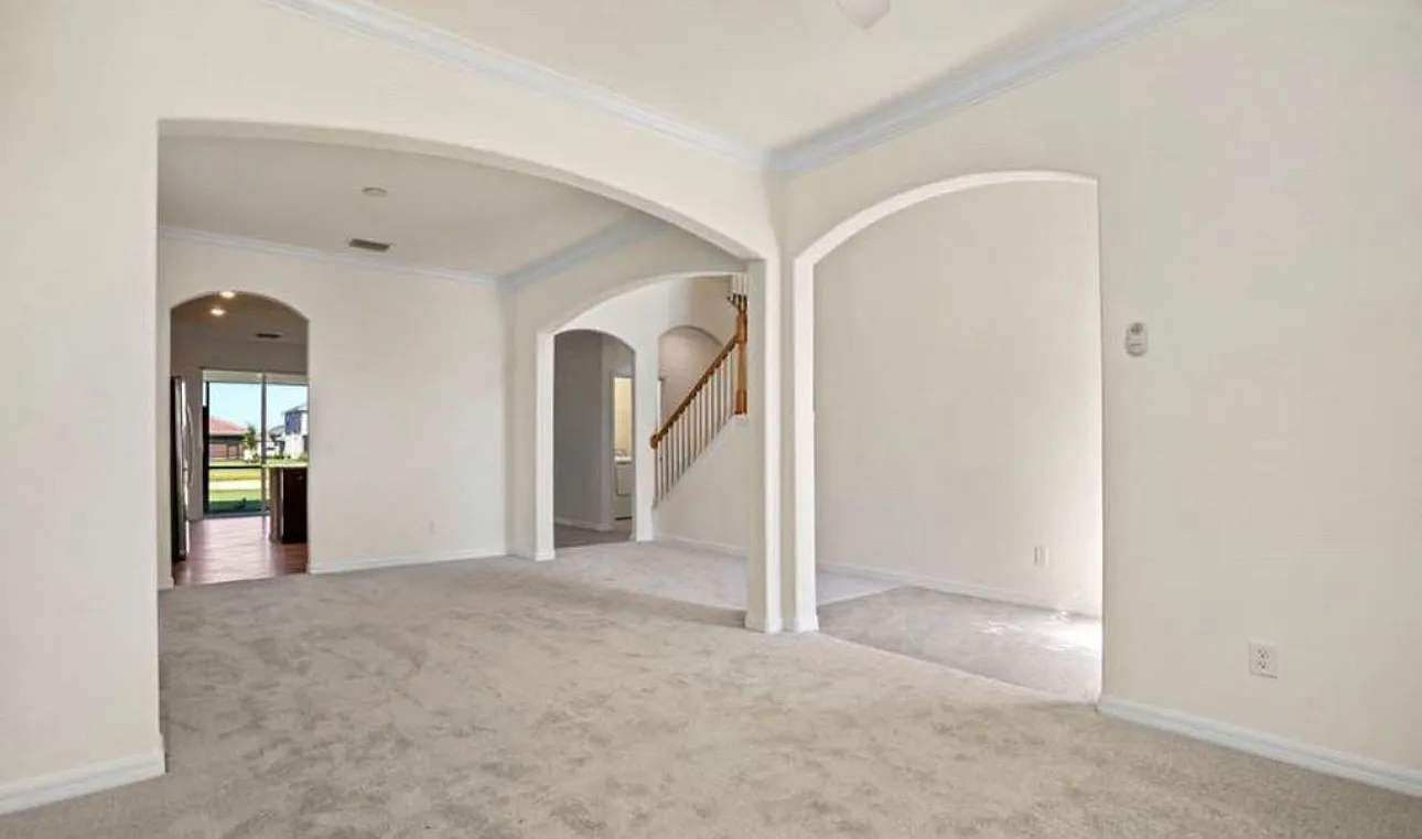 9399 Foxglove Ln — Photo 3