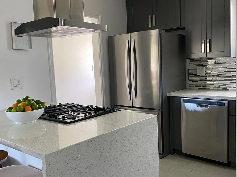 4408 Stevely Ave — Photo 8