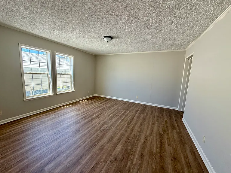 155 Giddens St — Photo 10