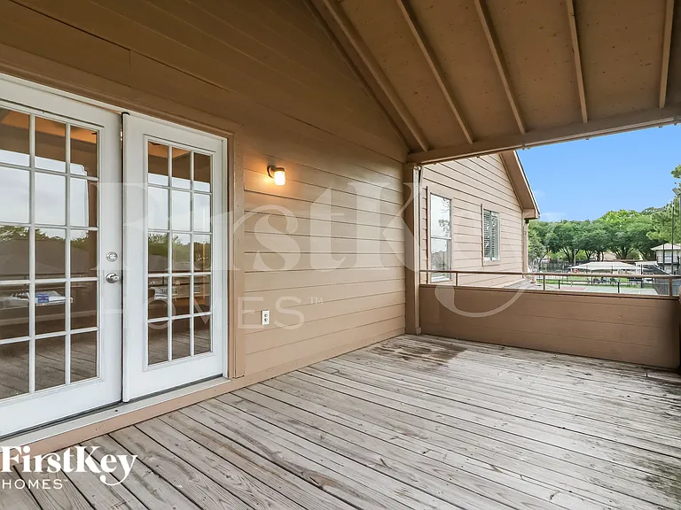 2106 Hazyknoll Ln — Photo 17