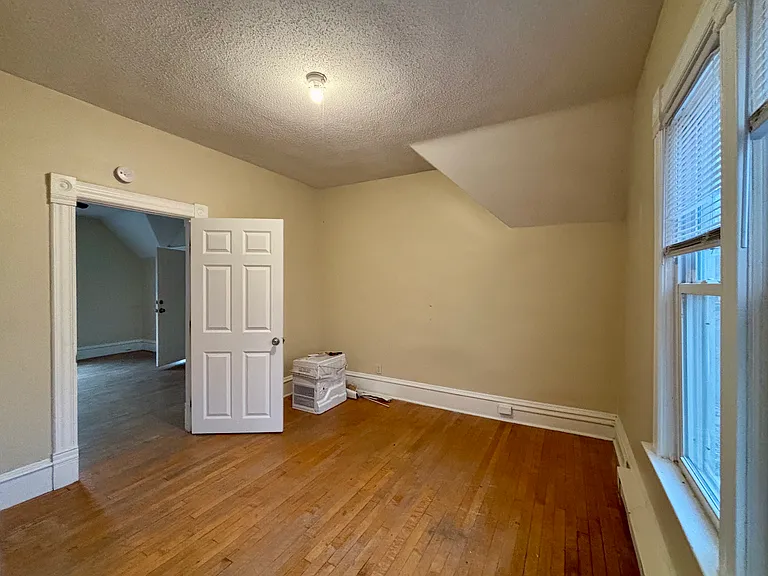320 Augusta Ave SE #2 — Photo 12
