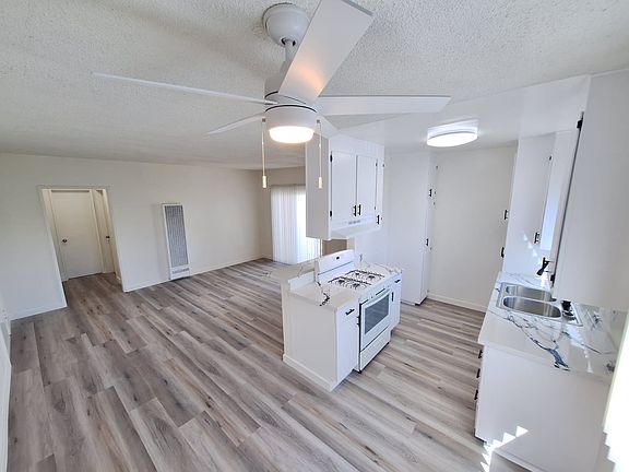 5th image of 10915 Morrison St APT 8