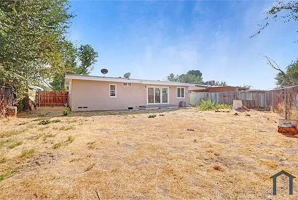 713 W Avenue H10 — Photo 15