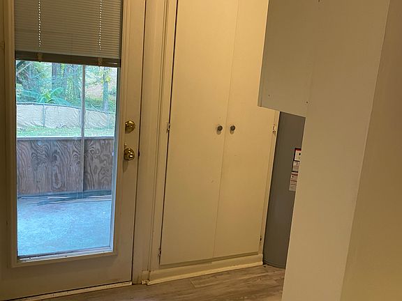 4th image of 112 Winston Dr