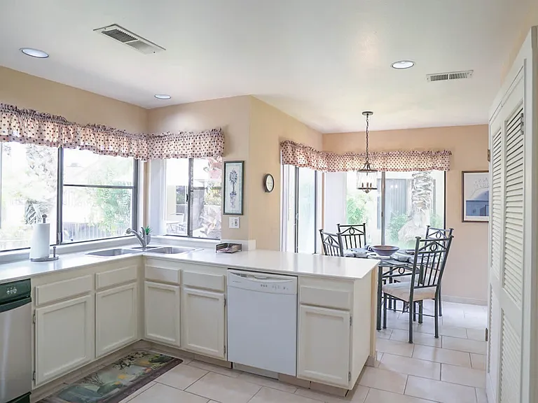 Canyon Cir N — Photo 4