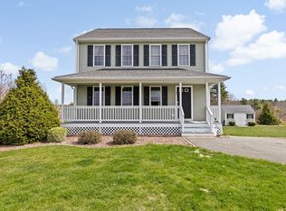 29 Captain Hall Rd, Middleboro, MA 02346
