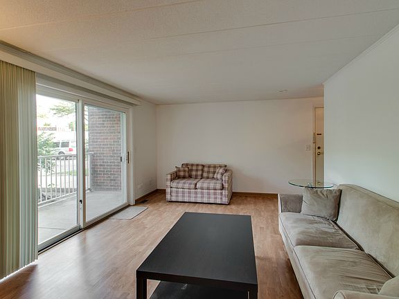 5th image of 1104 Westover Ln Unit 1B