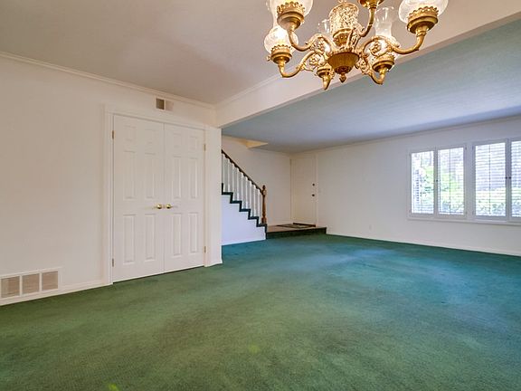 3rd image of 1538 Dalmatia Dr