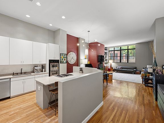 5th image of 247 W 12th St APT 1D
