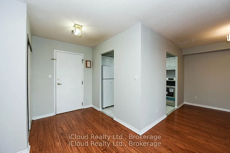 3 bed, $2,450 — Photo 3