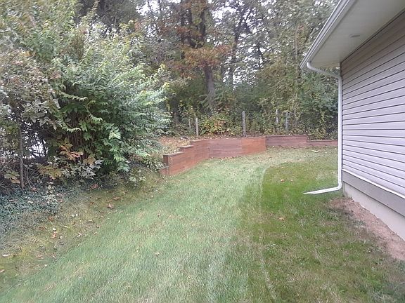 2nd image of 690 Woodland Ave