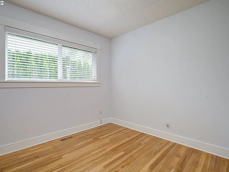 12635 SW Butner Rd — Photo 16