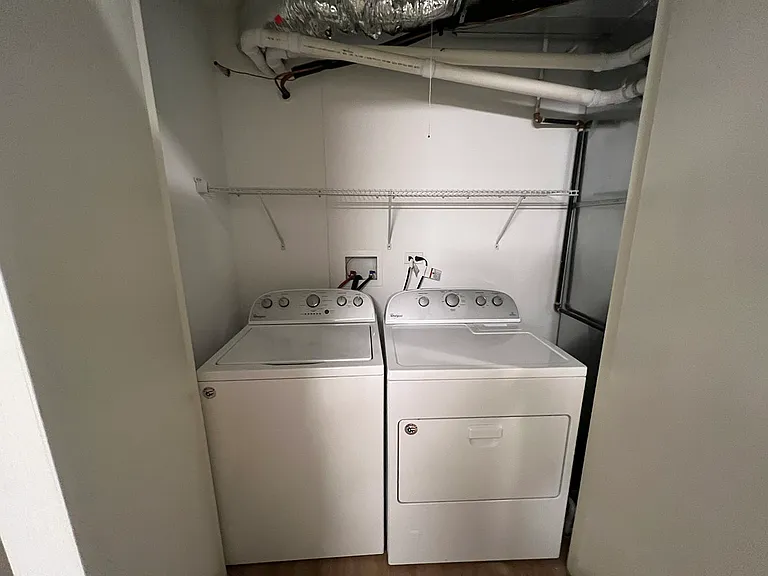 HIGHPOINT Clarendon Hills — Photo 34