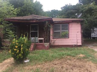 809 Swantz St, Palestine, TX 75801