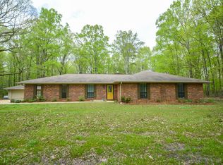 349 Whispering Pines Cir, Starkville, MS 39759
