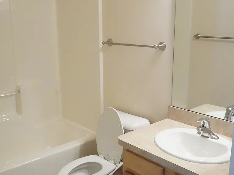 Aquamarine Apartments — Photo 71